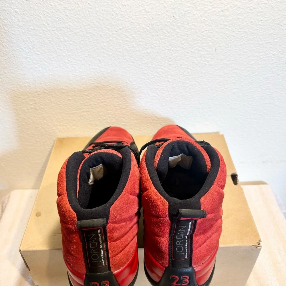 AUTHENTIC Jordan 12 Retro Reverse Flu Game size 10.5 CT8013-602 2020 PRE-OWNED